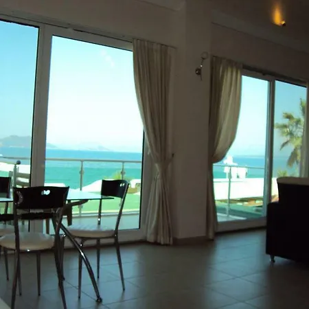 Апартаменты Seafront *